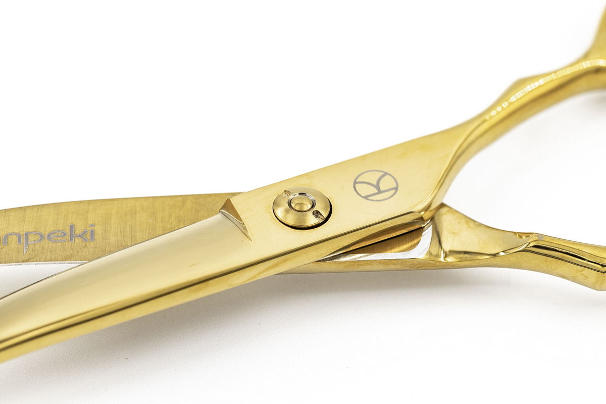 Gold 7" Extreme Curved Scissor