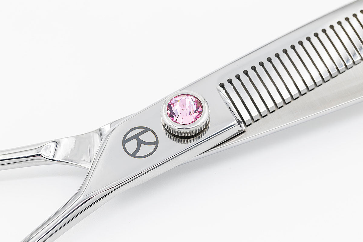 Curved Pink 7.5” 48T Blending Texturising Fluffer Scissor Kanpeki Dog